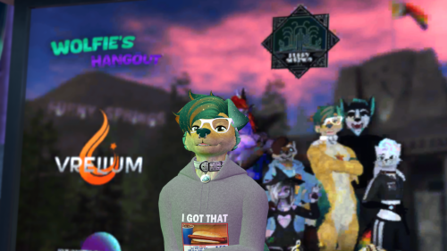 VRChat_2024-06-28_22-06-03.584_2560x1440.png
