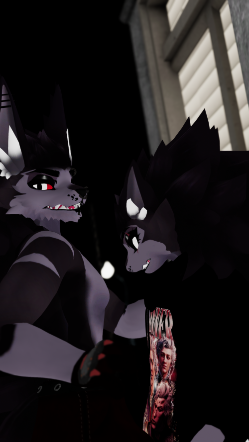 VRChat_2024-08-25_20-03-11.484_2560x1440.png