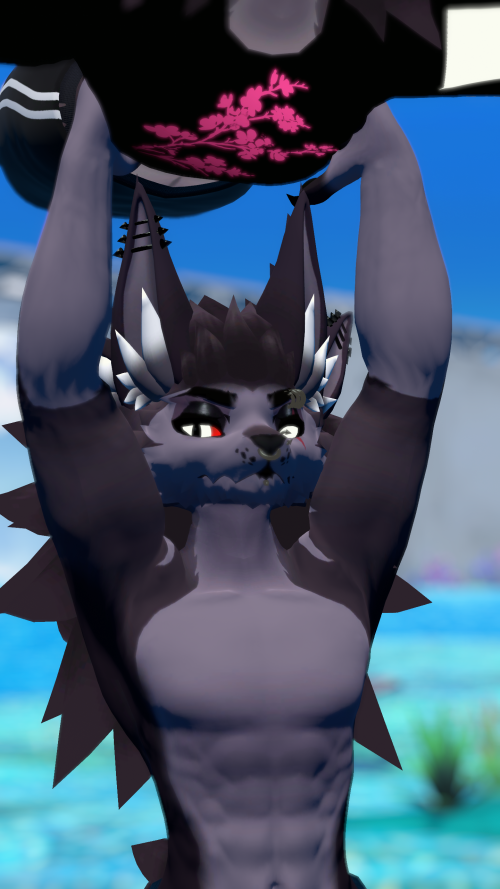 VRChat_2024-08-25_20-31-37.659_1440x2560.png
