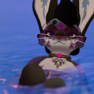 VRChat_2024-08-26_19-20-02.835_2560x1440