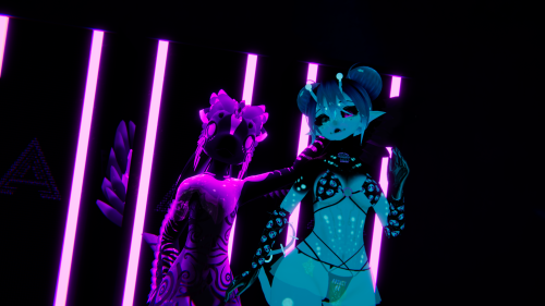 VRChat_2024-08-27_21-59-17.717_2560x1440.png
