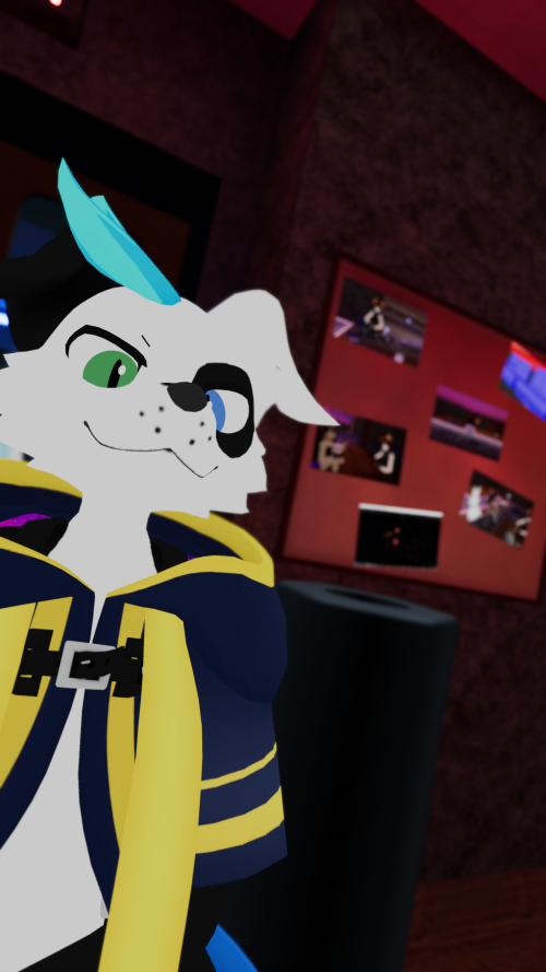 VRChat_2024-08-28_20-38-14.588_2560x1440.png